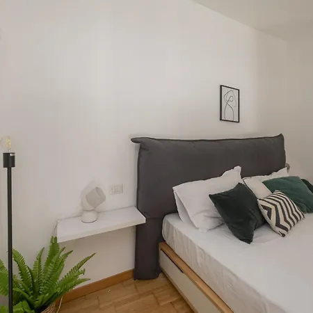 Stylish & Cozy Brera District 1br By Rentopolis Appartement Milaan