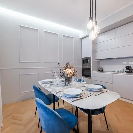 Elegant And Spacious Luxury In Bullona Apartamento