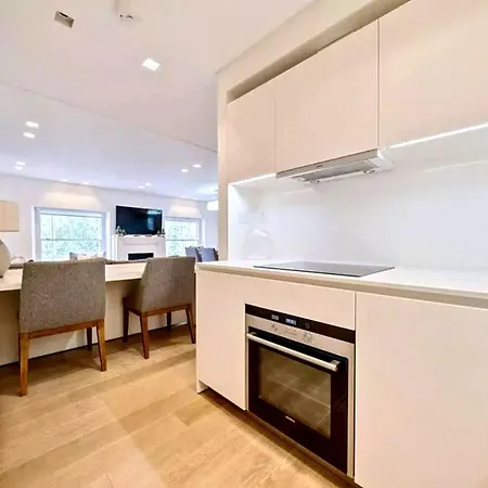 Spazioso Recentemente Ristrutturato Apartmán Milán