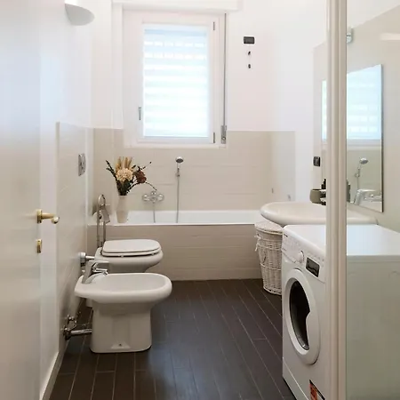 Comecasa 10 Min Walk To Duomo 2br Family Flat Lejlighed