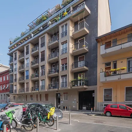 I-host - Cambiasi 8 * Milan