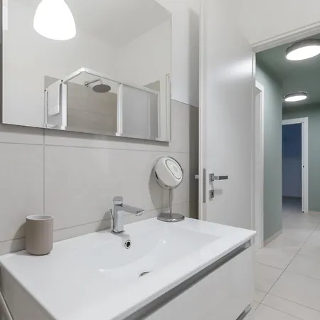 Monumentale M5 - 6 Ospiti & Famiglie Con 2 Bagni E Apartamento Milão
