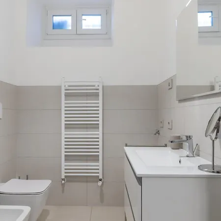 Monumentale M5 - 6 Ospiti & Famiglie Con 2 Bagni E Apartamento *