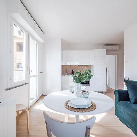 7 Piano Panoramico Nel Cuore Dei Navigli Appartement *