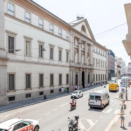 Corso Venezia With Double Bathroom And Balcony Apartament *