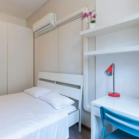 Corso Venezia With Double Bathroom And Balcony Apartmán *