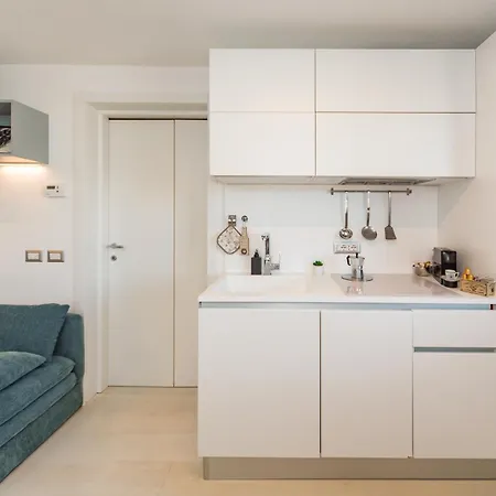 Navigli Panoramica Terrazzo Free Parking Ac Wifi Lägenhet *