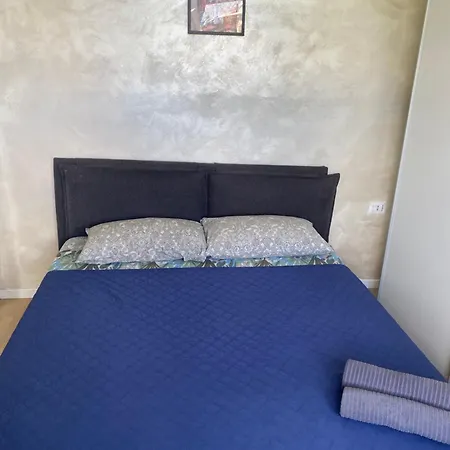 Stardust Padre Giuliani Apartamento