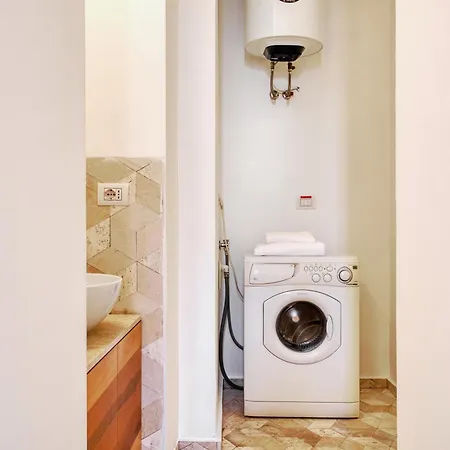 Διαμέρισμα Just Urban - 1br With Outdoor Space - 10 Min Duomo By Tram *