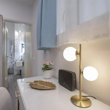 Laru Porta Romana 5 Minutes From The Subway Apartmán *