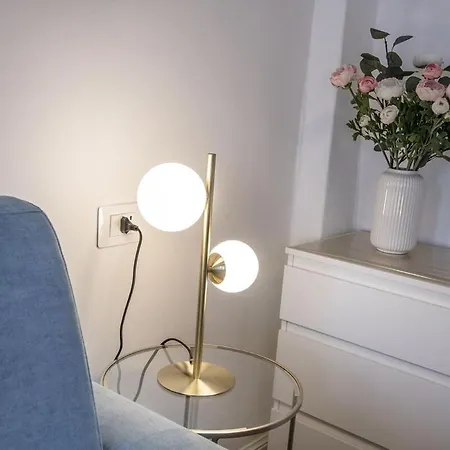 Laru Porta Romana 5 Minutes From The Subway Apartmán *