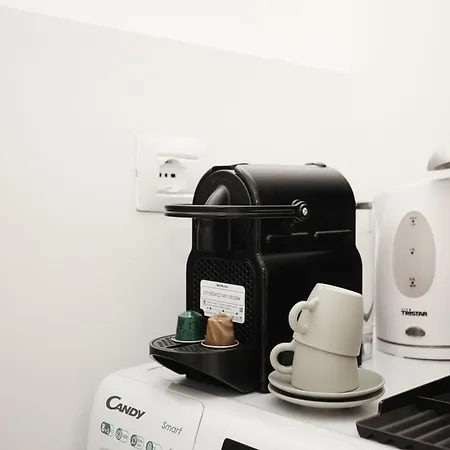 Just Urban Stays - Monolocale Moderno Navigli - Metro M2 Appartement