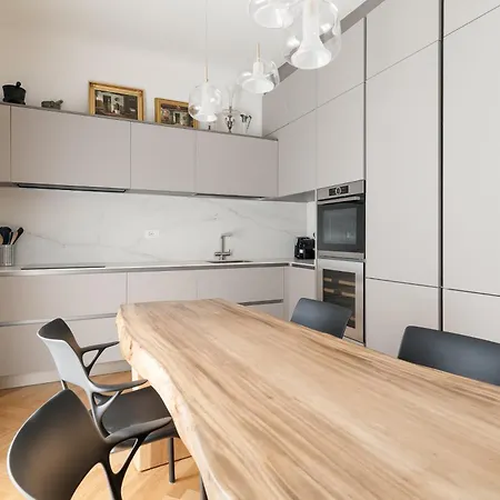 Apartment Porta Venezia - Castaldi - Repubblica Trilocale Di Lusso