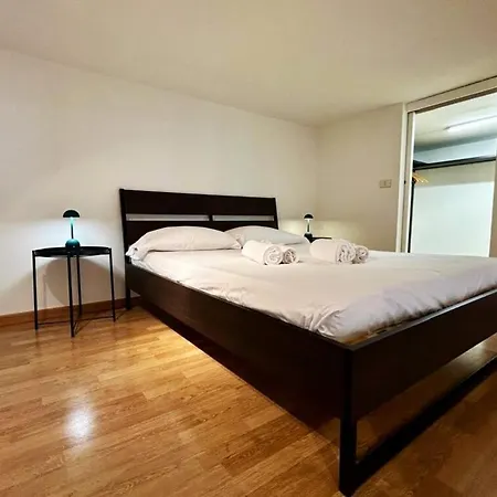 Falck 53 - Rho Fiera S Siro Centro Duomo - 4 Posti Letto - Parcheggio Gratuito