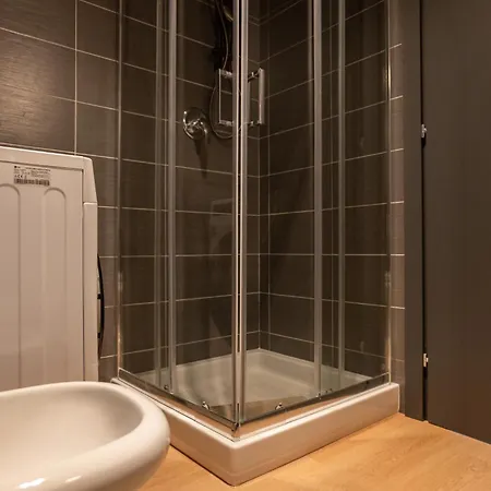 Skyline House - Free Parking & Terrace 公寓 *