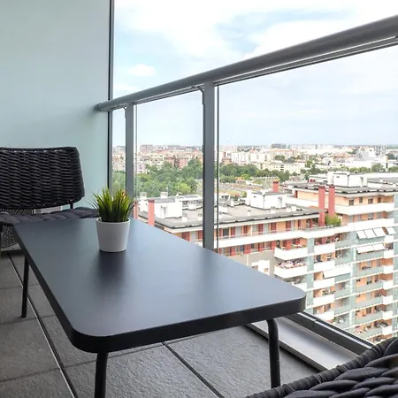 Skyline House - Free Parking & Terrace