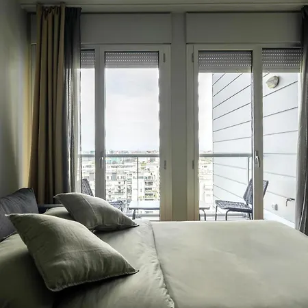 Апартаменты Skyline House - Free Parking & Terrace Милан
