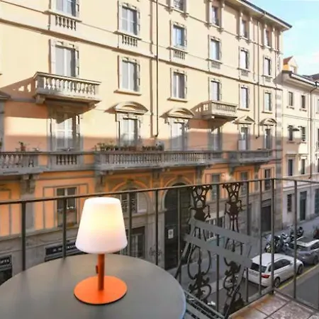 Corso Genova Apartment, Navigli Area, Center Апартаменты *