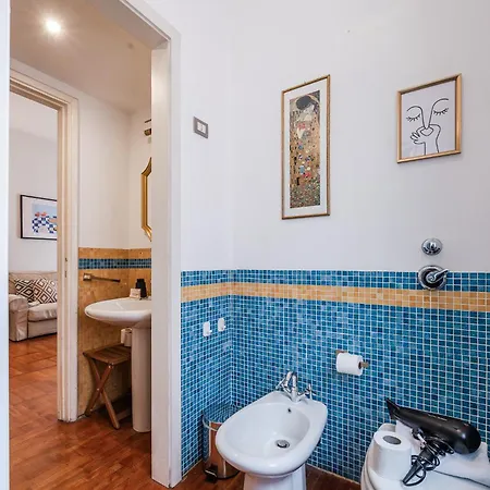 The Boutique - Repubblica - Porta Nuova - Station