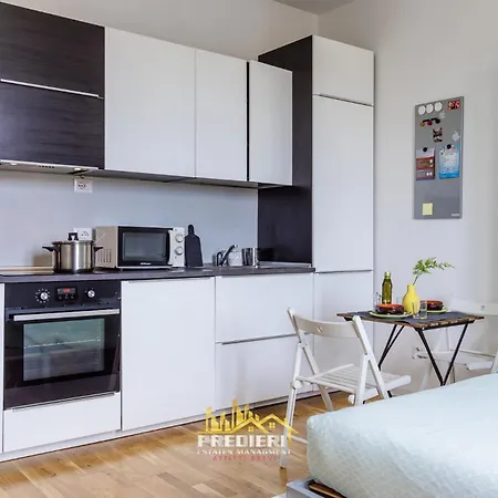 Apartament Near The Station & Wi-fi Mediolan