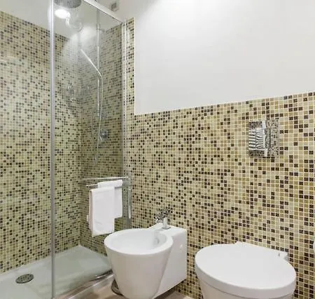 Stunning 2 Bedroom * מילאנו