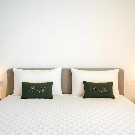 B And G San Babila- Luxury In The Heart Of - Design District Гостевой дом