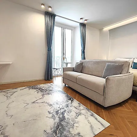 B And G San Babila- Luxury In The Heart Of - Design District