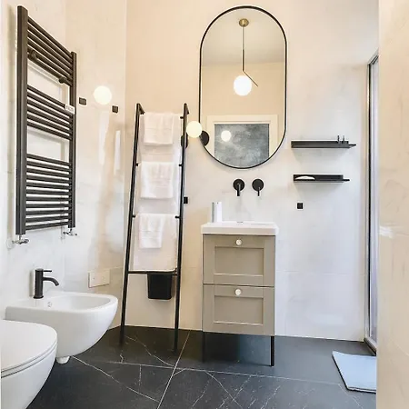 Apartment Casa Angelo Design Flat - Milan, Porta Venezia, 3 Metro Stops Duomo