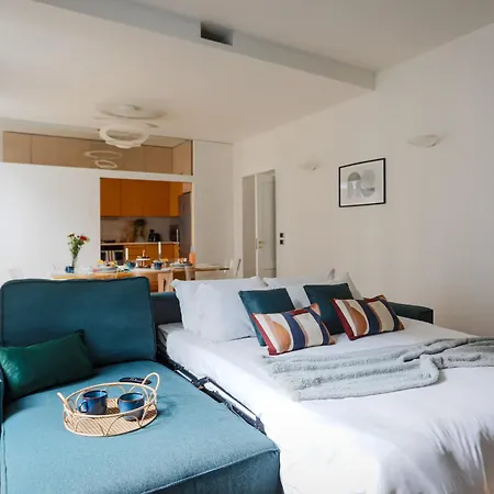 Lejlighed The Rent - Spacious Three-bedroom In The Heart Of