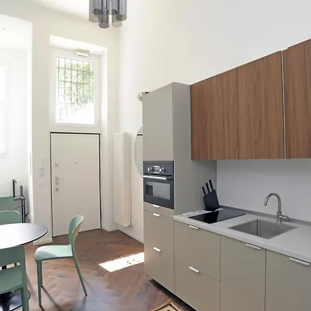 Giovio Loft Apartman *