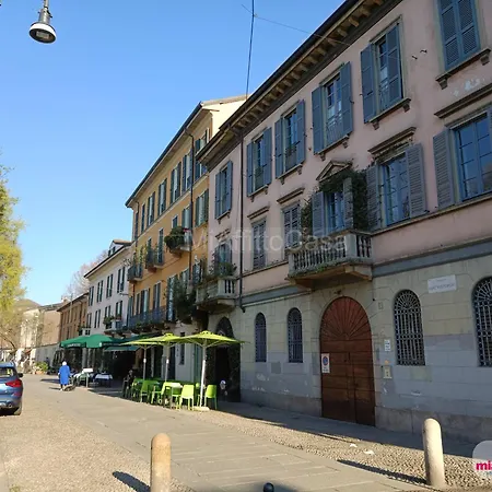 Appartement Darsena Secret Courtyard Charme & Relax On Navigli