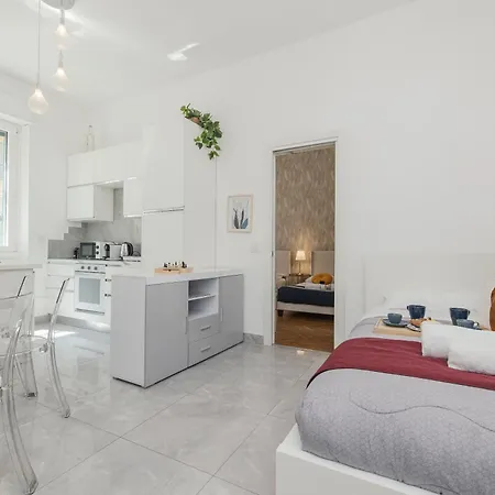 Apartament Modern&elegant Double Flat - 15 Min Duomo *