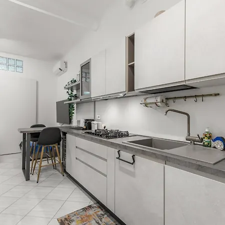 Appartement Metro Zara 1min - Bluedream - Wifi Milaan
