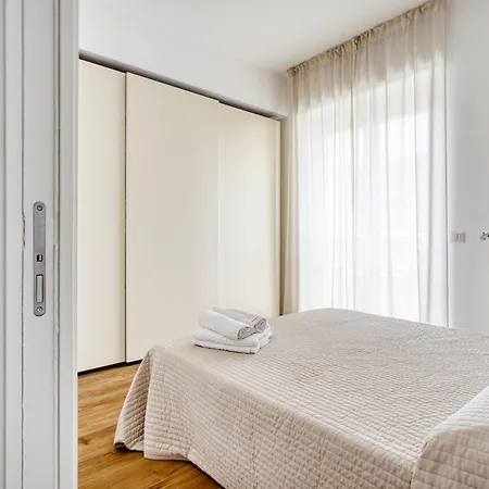 Maggiolina - Lovely * Milano