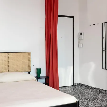 Guesthost - Mm2 Udine - Lovely * Milan
