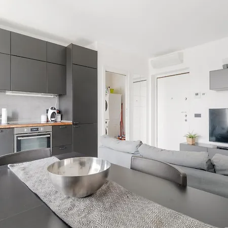 Apartament Guesthost - Bonola M1 Balcony