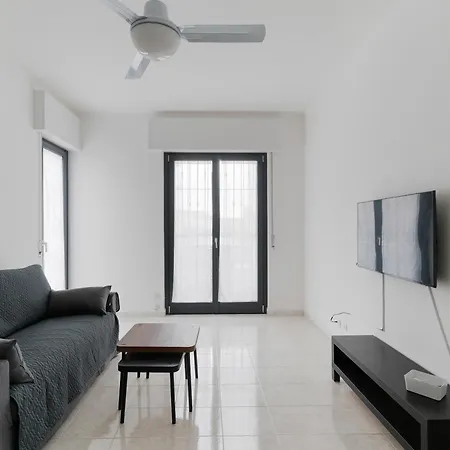 Guesthost - Cimiano M2 Cosy * Mediolan