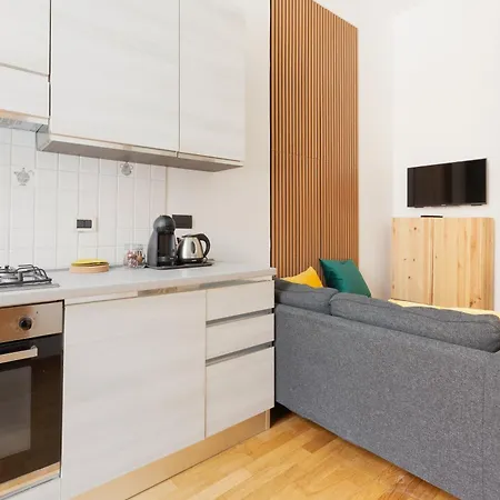 Guesthost - Cosy Lodi M3 Subway Yellow Line *