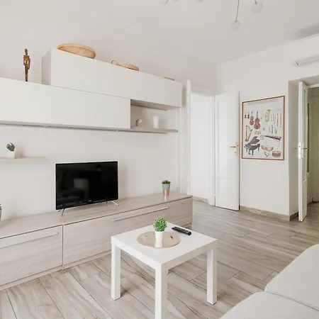 Guesthost - Cosy Porta Venezia & Buenos Aires! Apartament