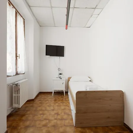 Guesthost - M3 Lodi Tibb-brenta Comfy Flat Apartment Milan