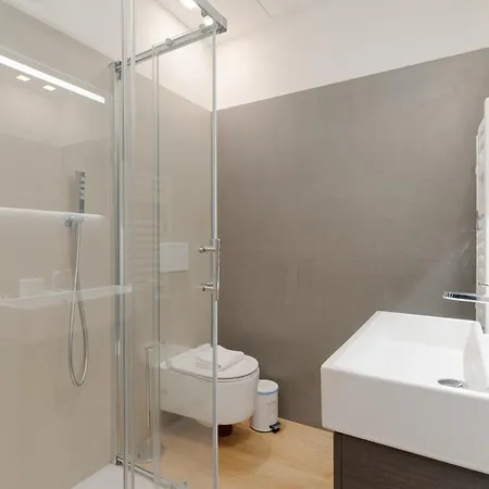 شقة Guesthost - Stazione Sleek *