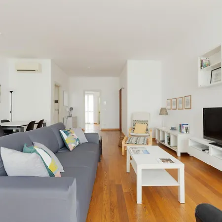 Guesthost - M1 Lima Roomy With Balconies Apartmán *