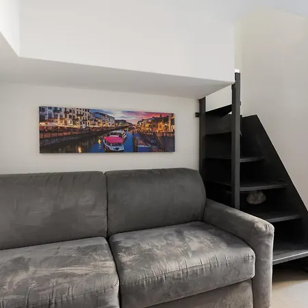 Guesthost - Cosy In The Heart Of Apartman Milánó