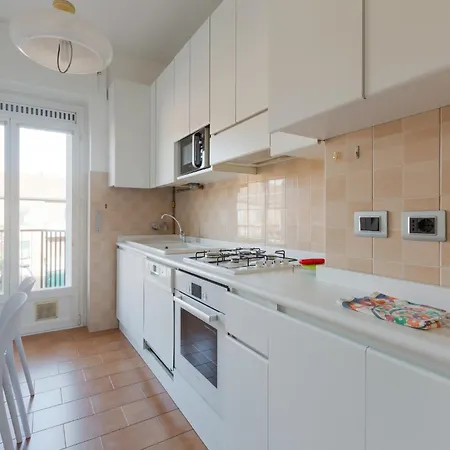 Guesthost - Comfy Family In Milan