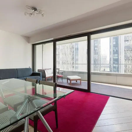 Modern With Balcony In Portello District Appartamento