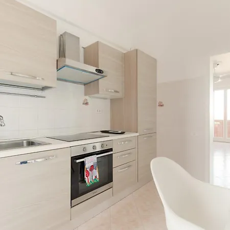 Guesthost - Parco Nord With 2 Bedrooms アパート *
