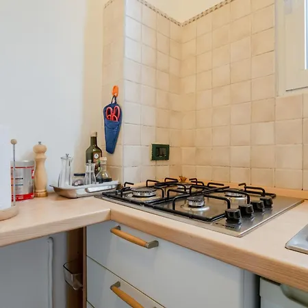 Guesthost - Corso Lodi Cozy With Balcony Apartamento Milán