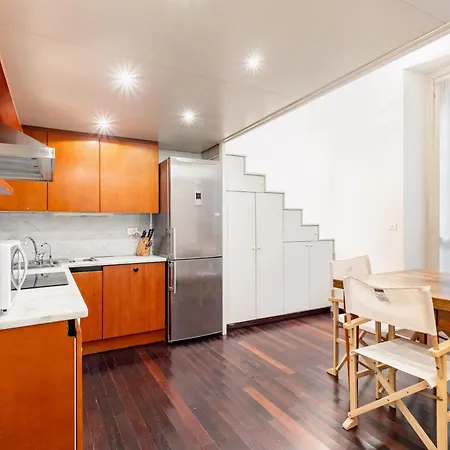 Apartamento Guesthost - Brera Escape! Exclusive Roomy Flat Milão