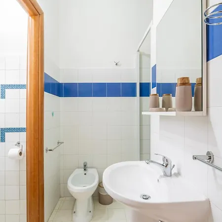 아파트 Guesthost - Bright Apt- Piazzale Loreto *