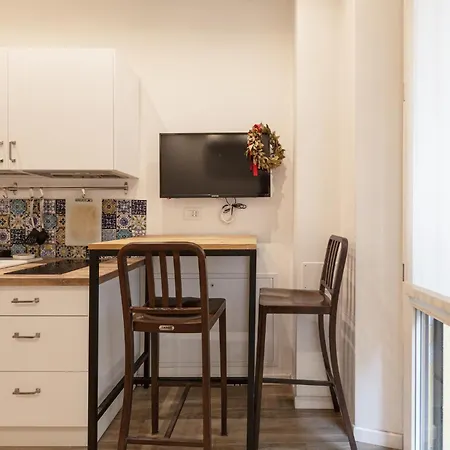Lovely And Cosy Near Porta Romana Appartement
